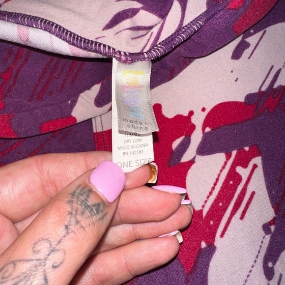Geometric Leggings with Unicorns - Picture 3 of 7